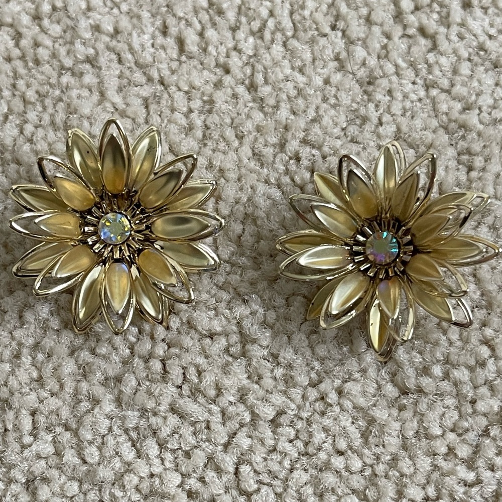 Vintage clip on earrings